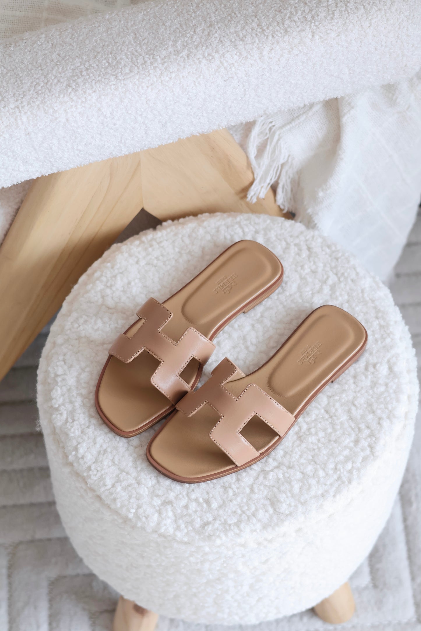 Oran sandal