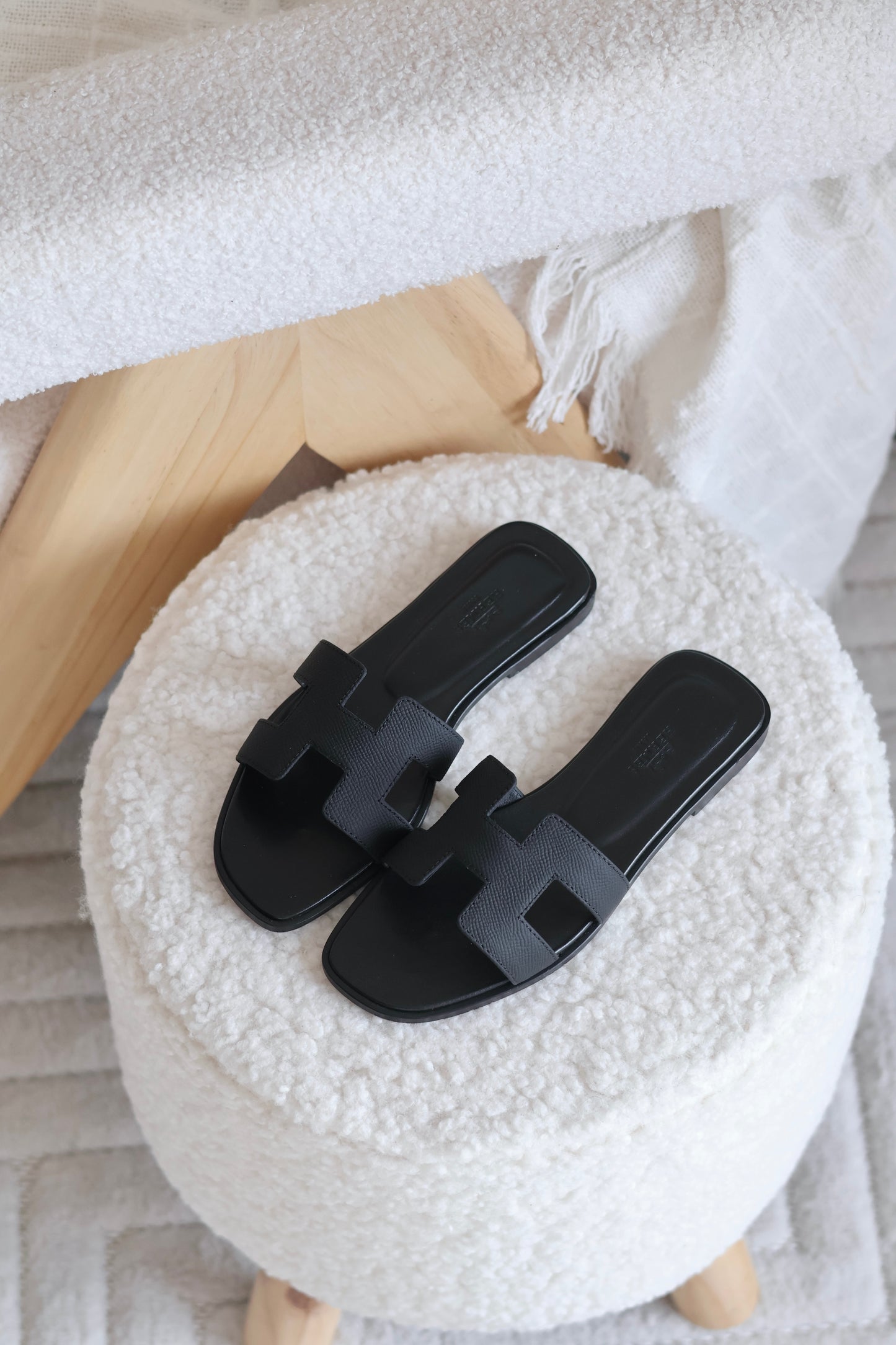 Oran sandal