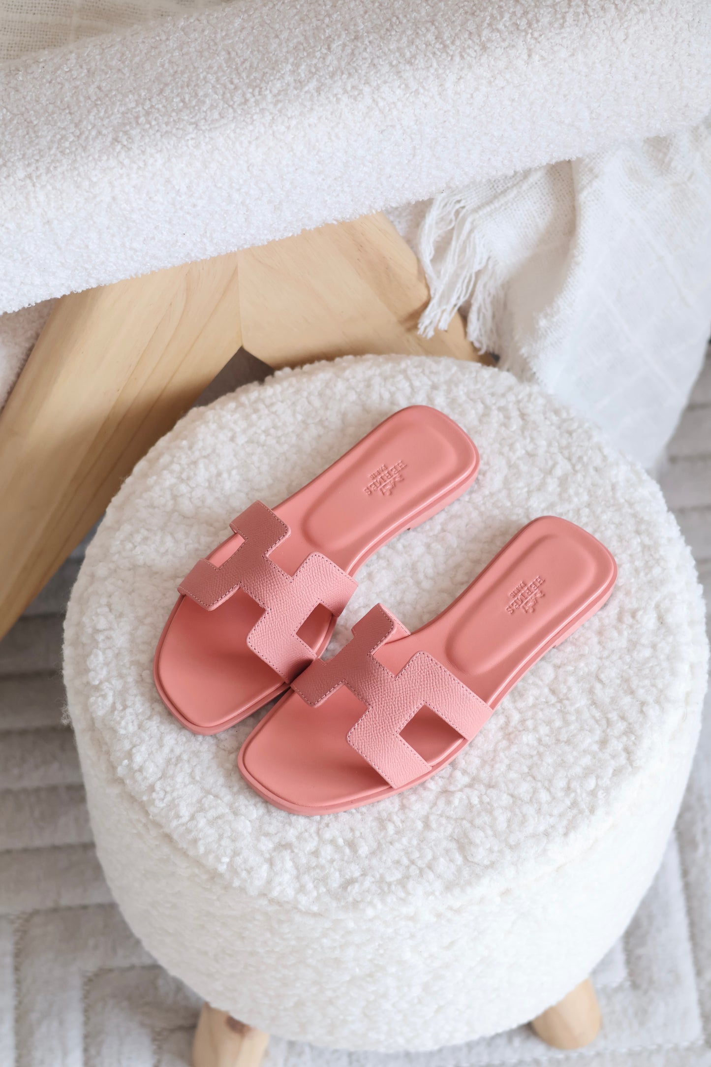 Oran sandal