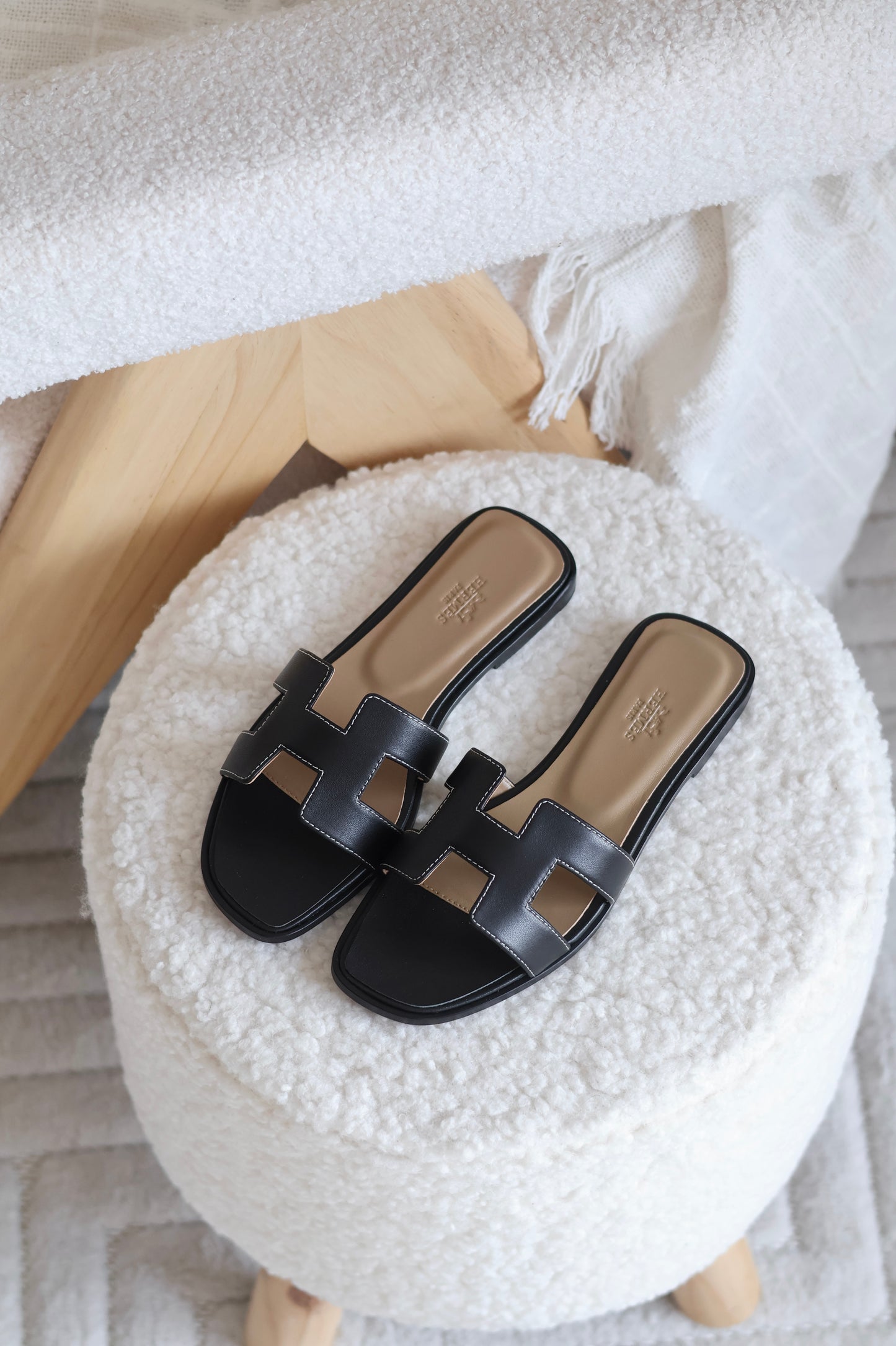 Oran sandal