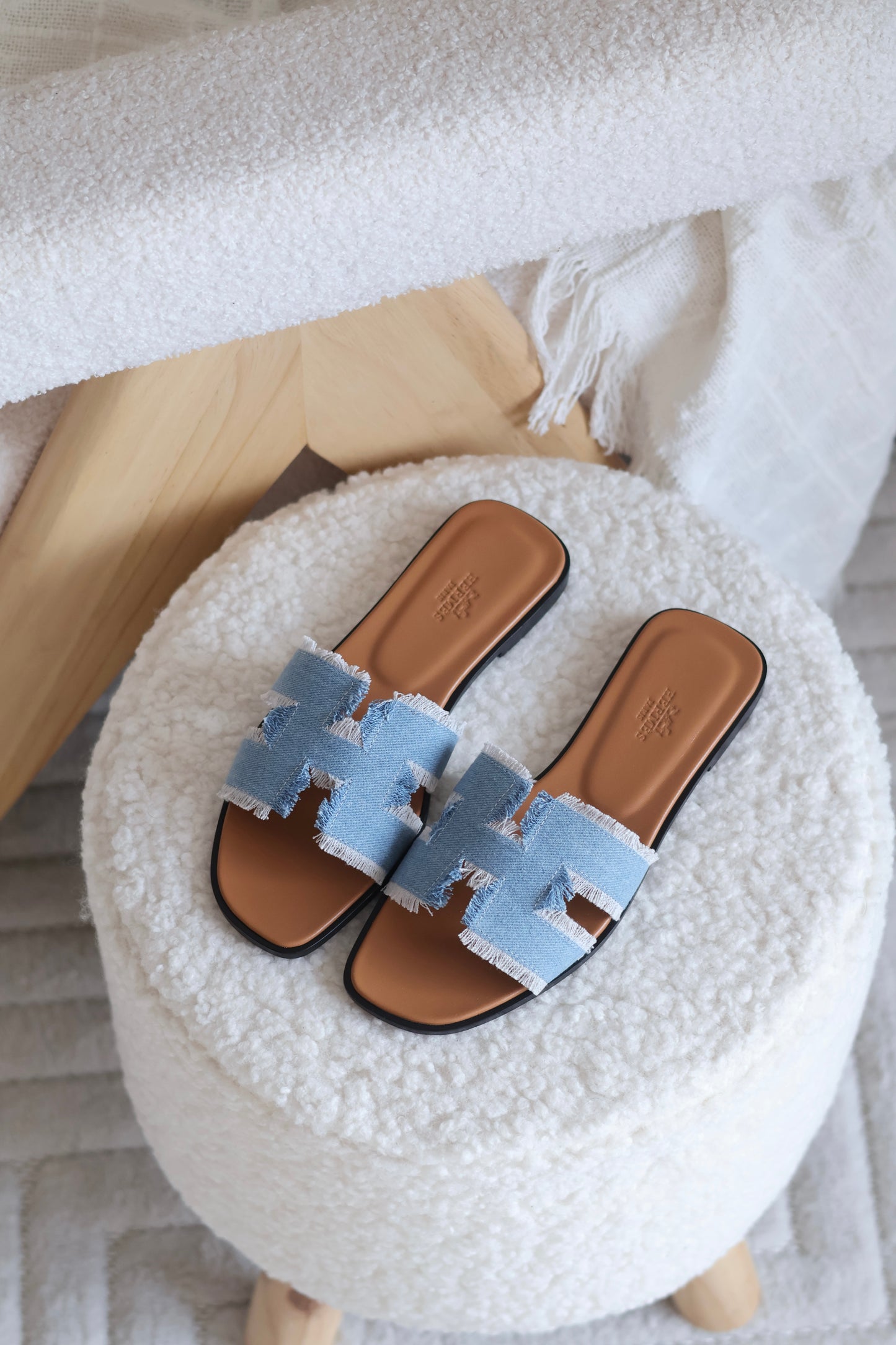 Oran sandal
