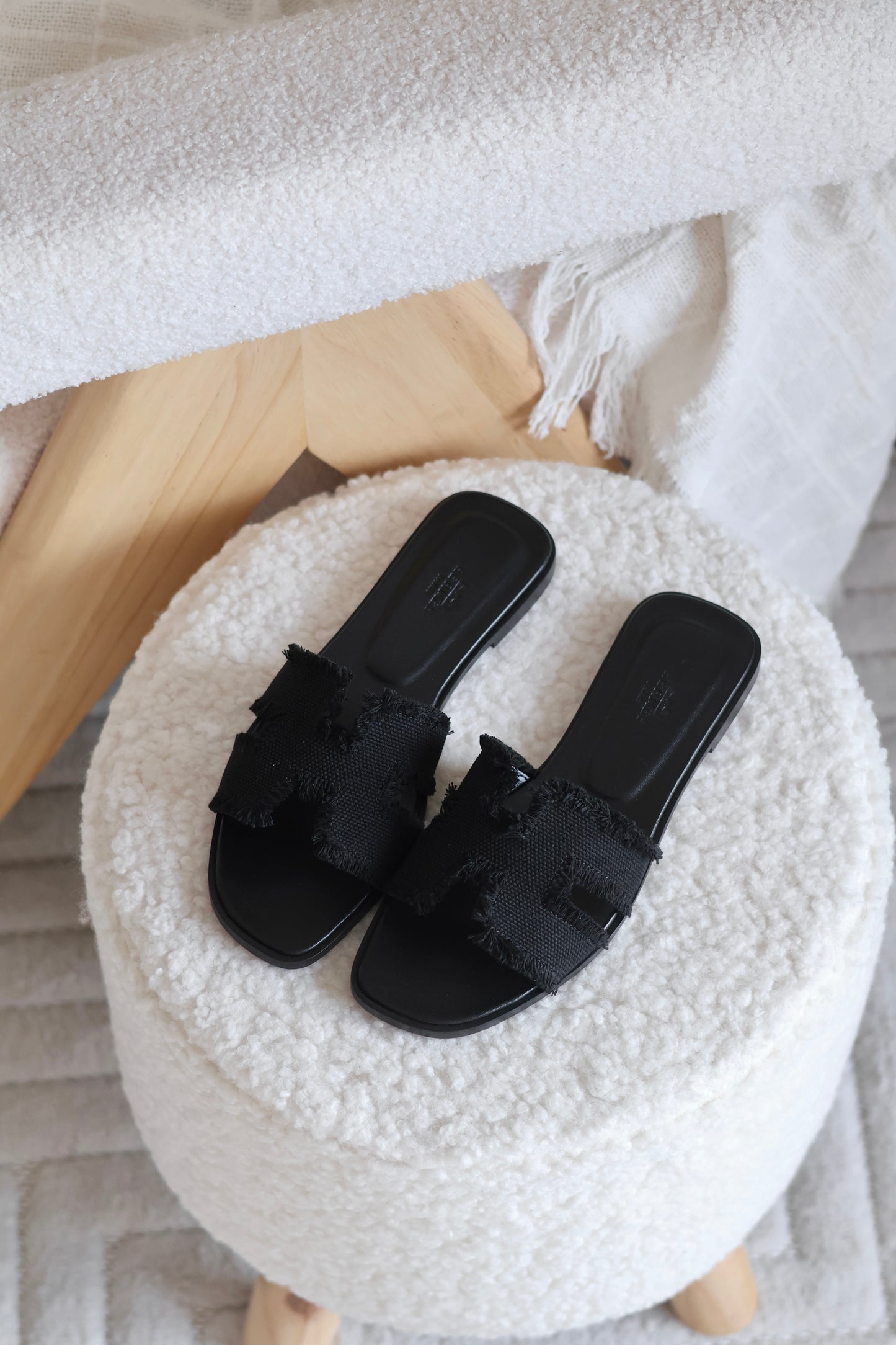 Oran sandal