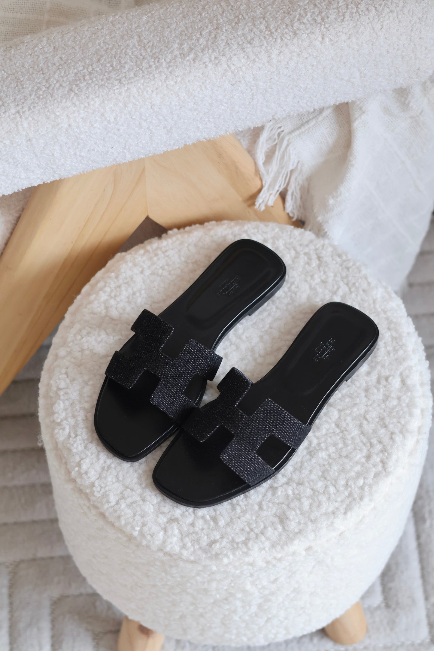 Oran sandal