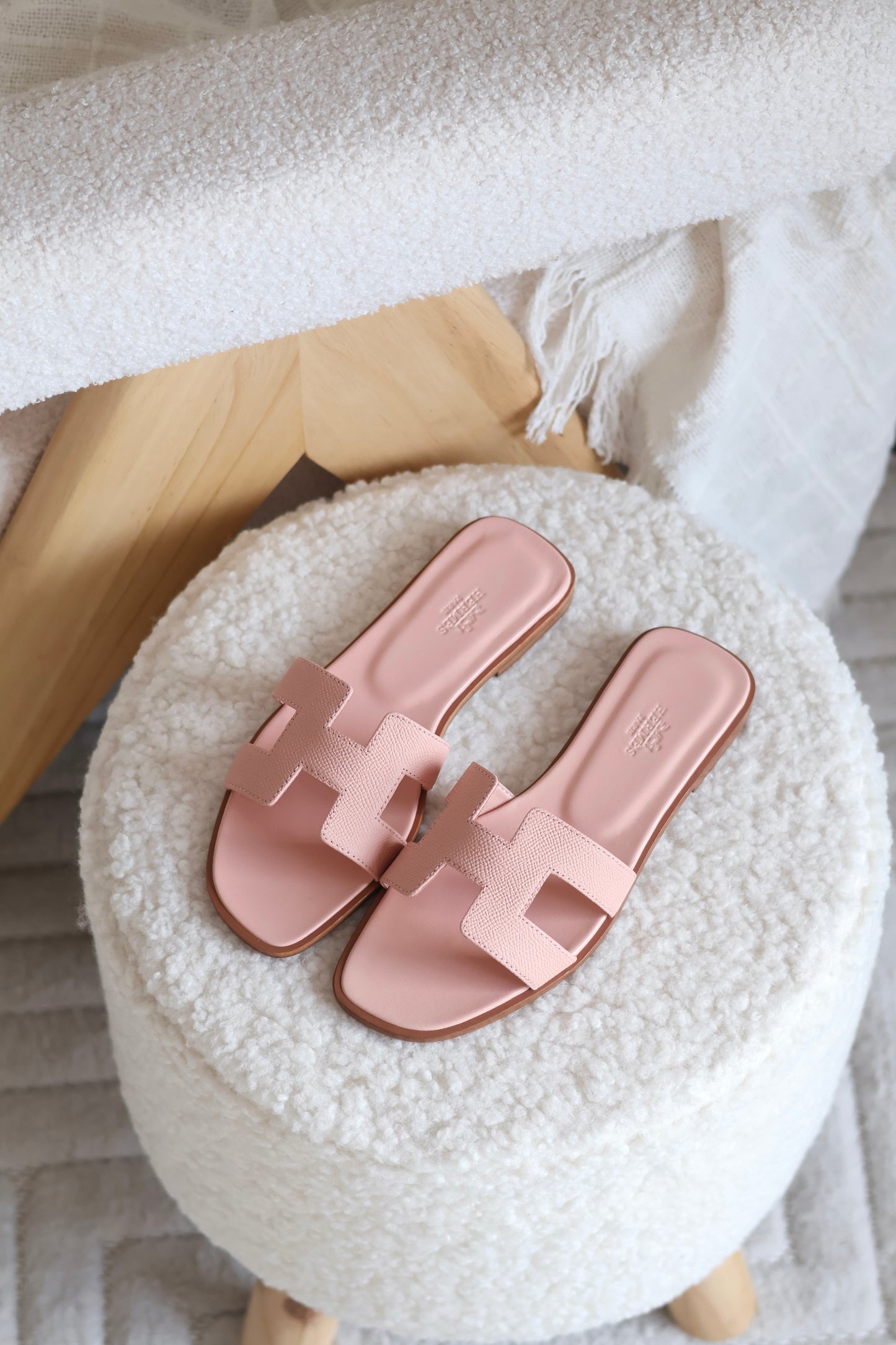 Oran sandal