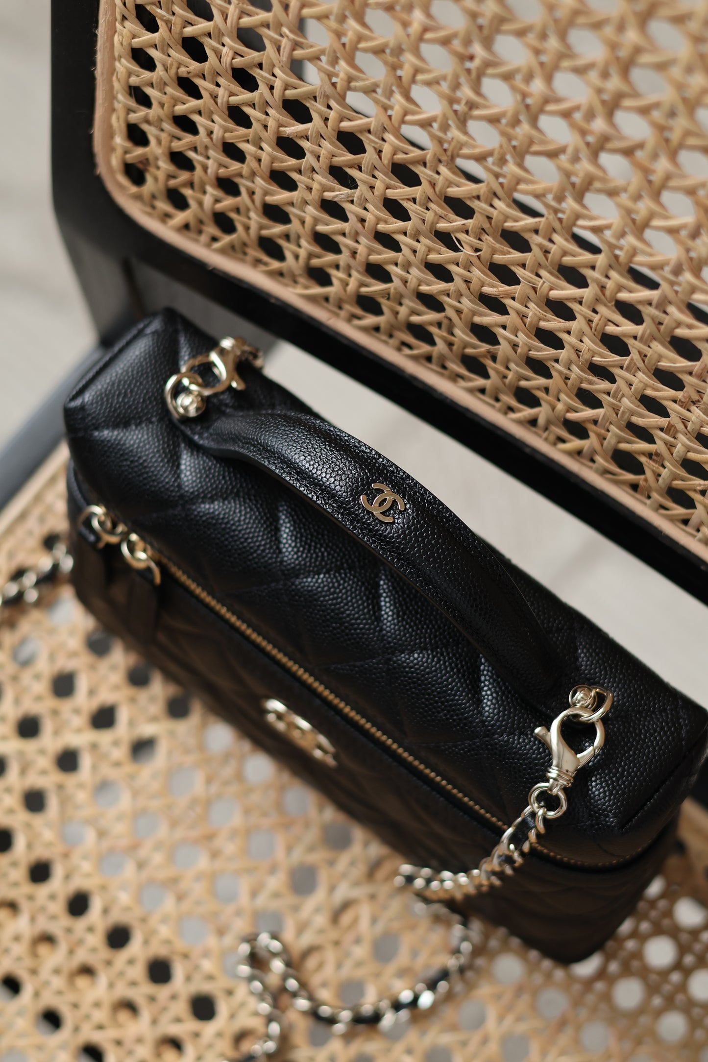 Vanity with Chain in Grained Calfskin