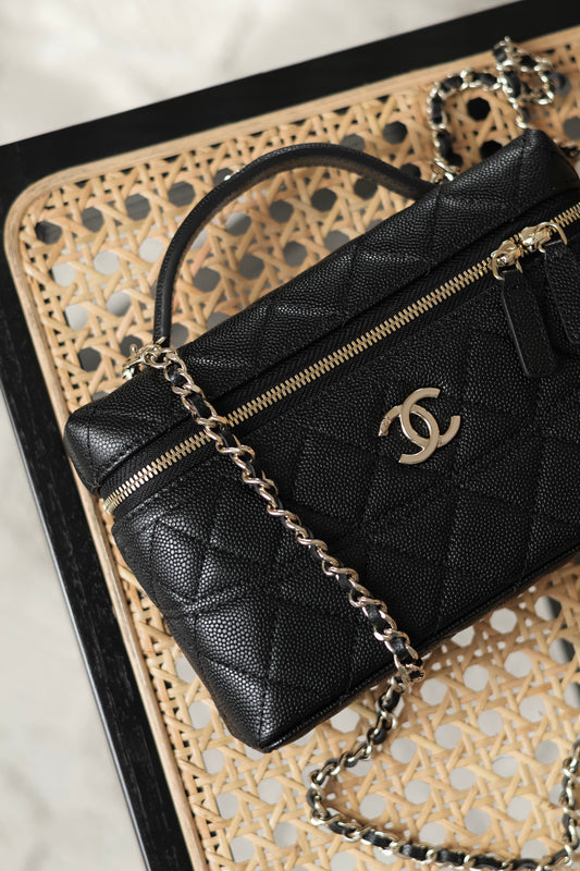 Vanity with Chain in Grained Calfskin