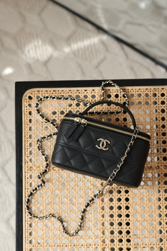 Long Vanity With Chain