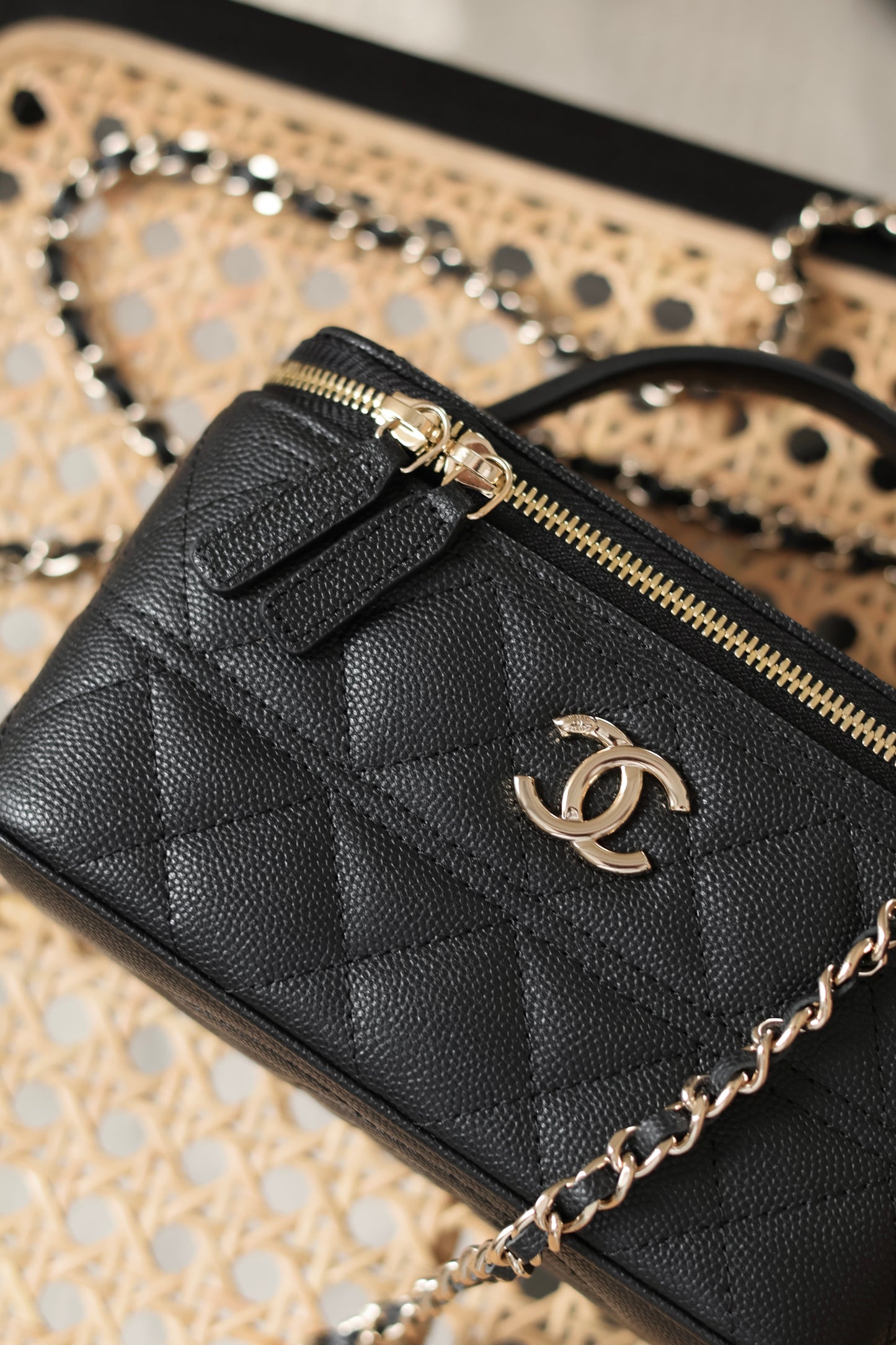 Long Vanity With Chain