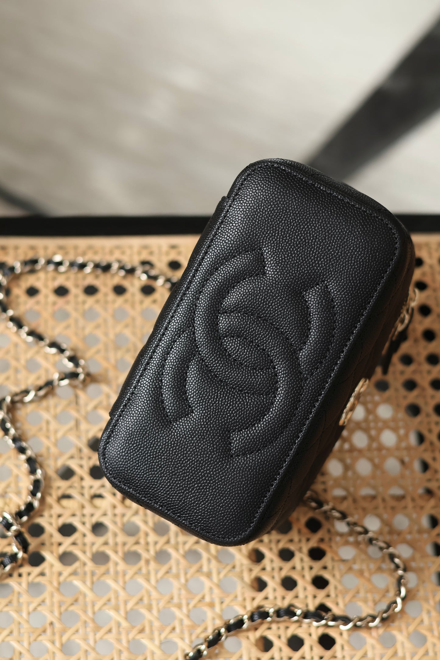 Long Vanity With Chain