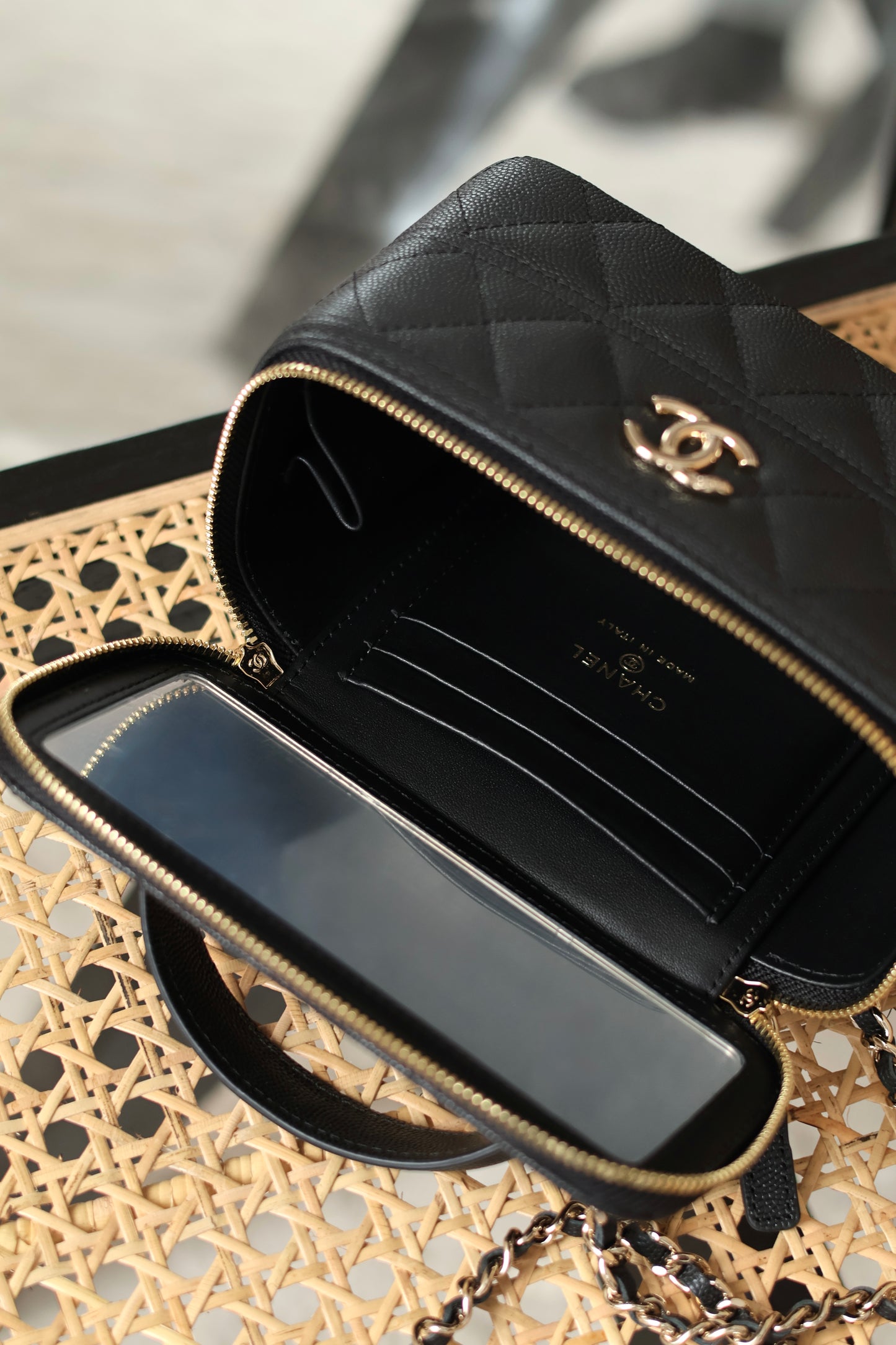 Long Vanity With Chain