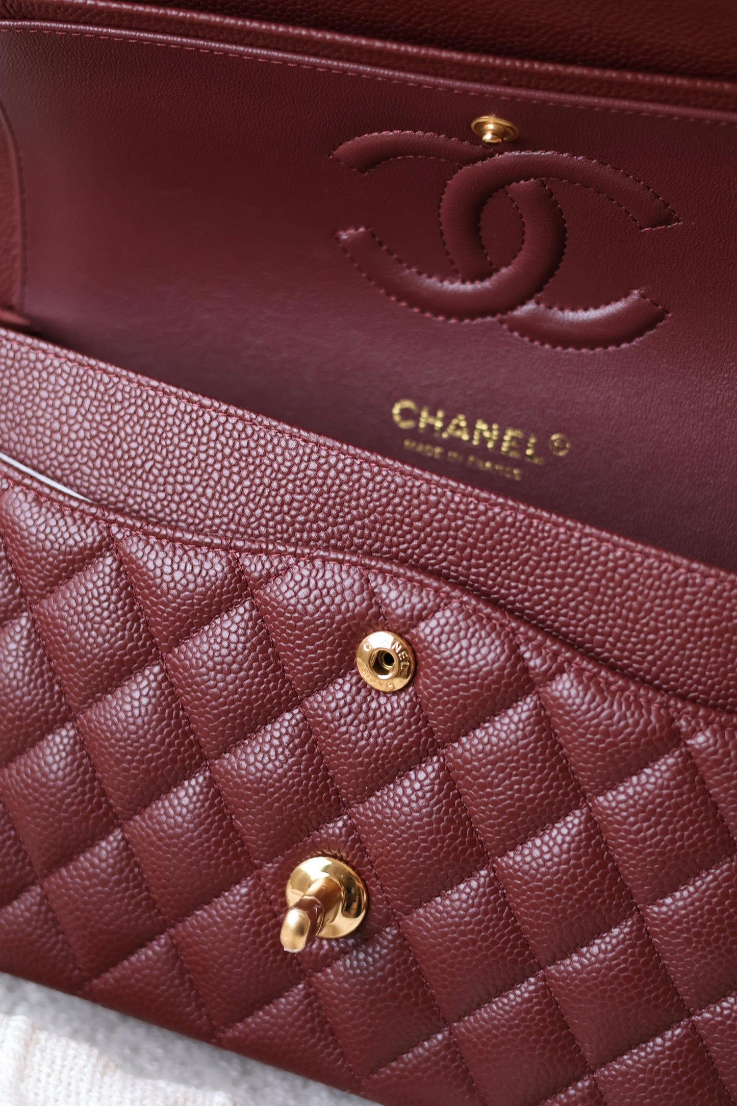 Classic 11.12 Handbag