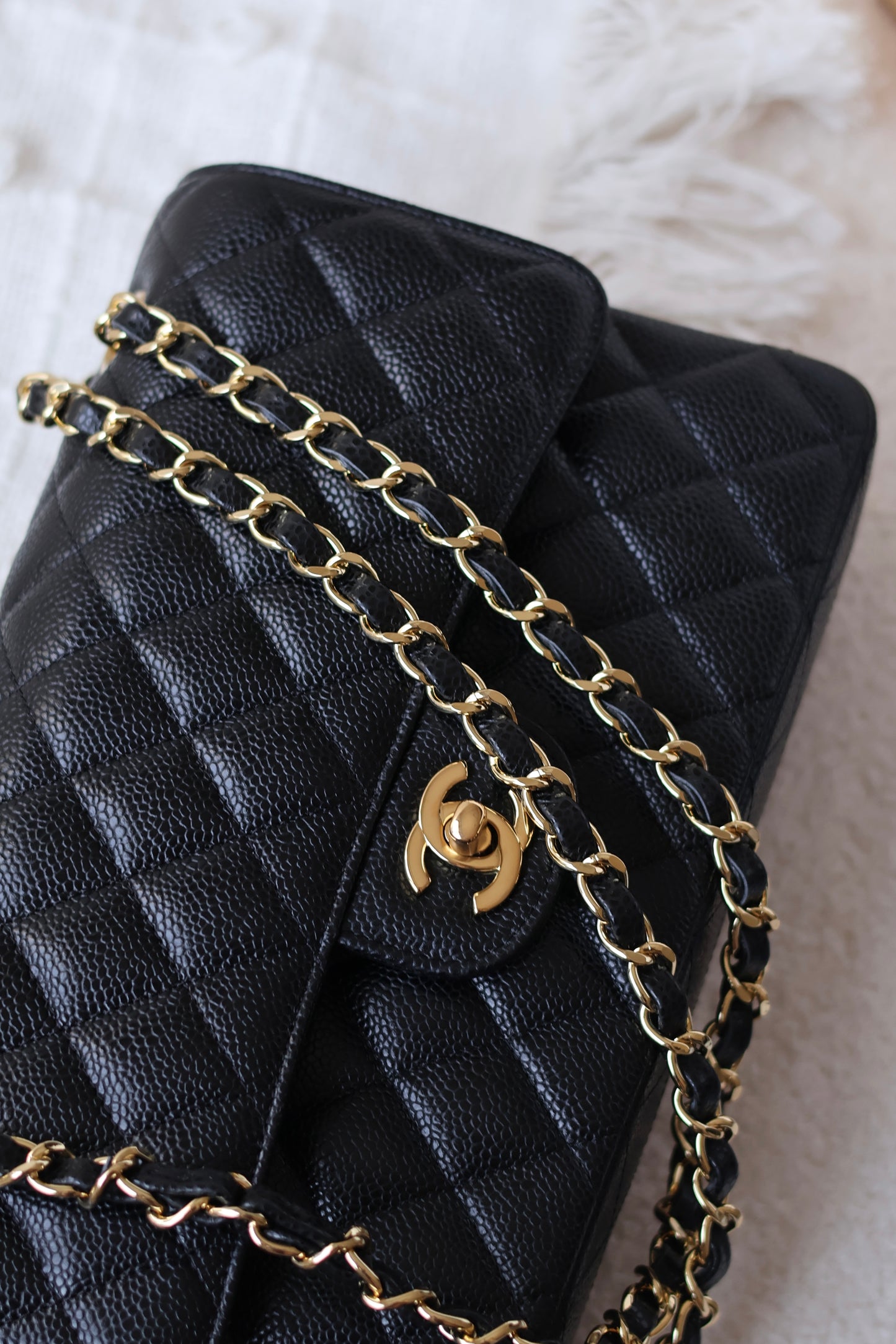 Classic 11.12 Handbag