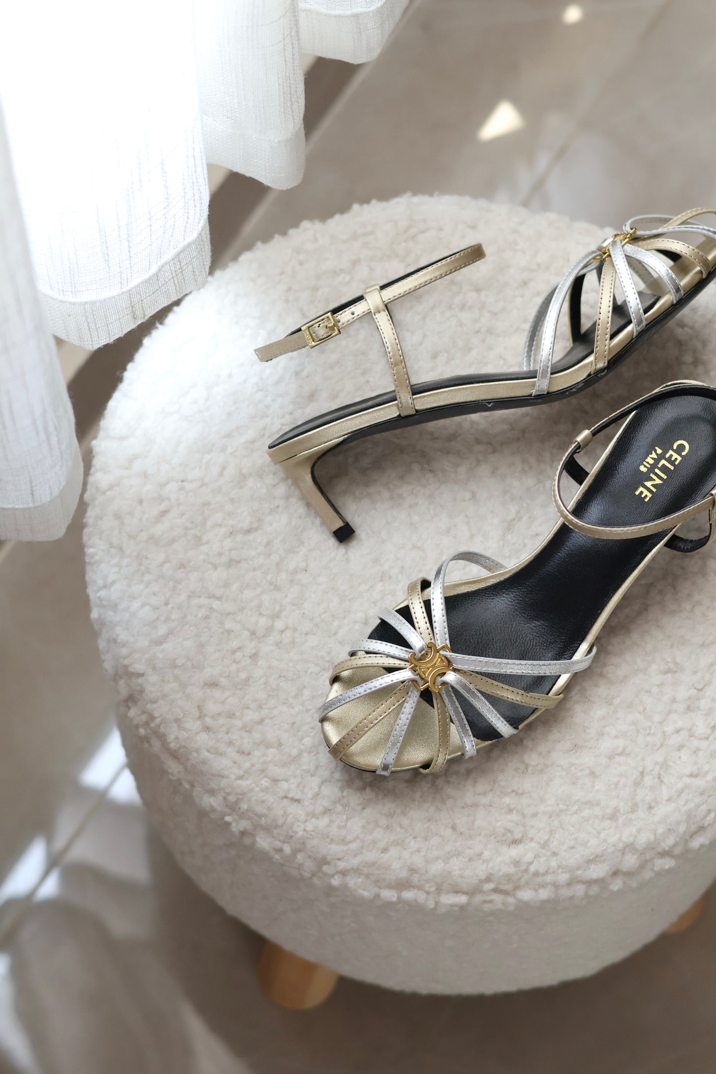 TRIOMPHE SANDAL