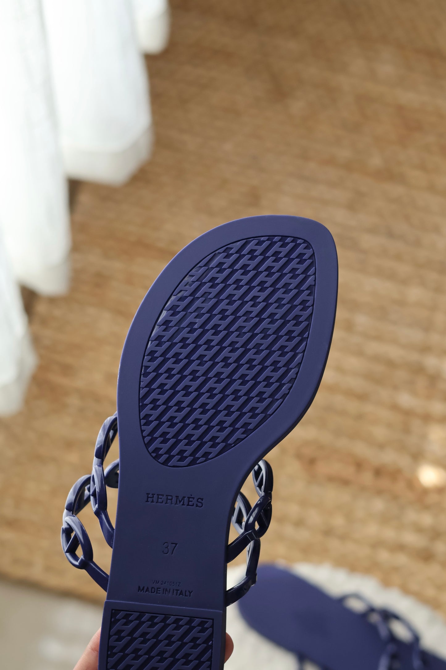 Island sandal