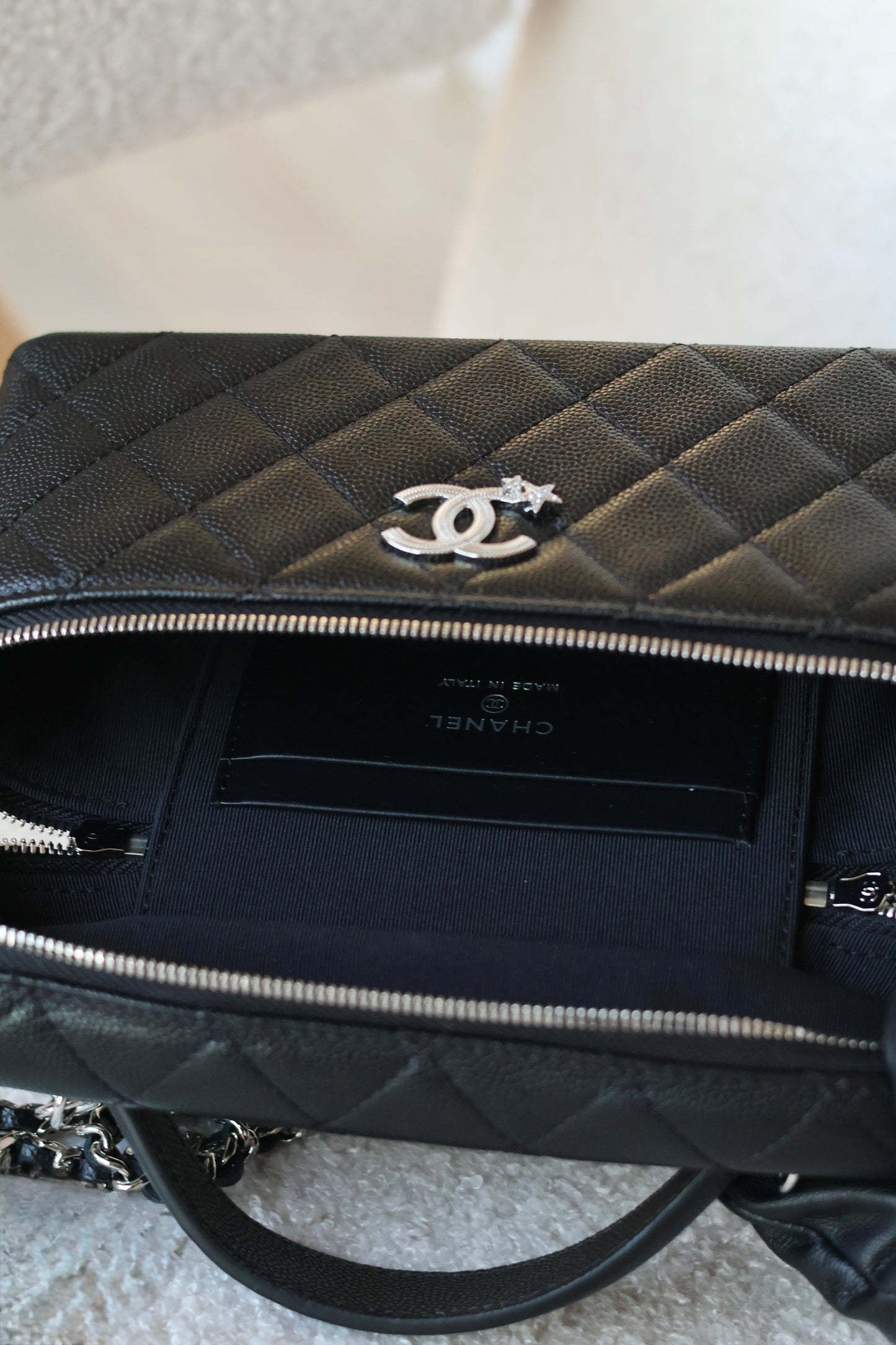 Vanity with Chain Shooting Star