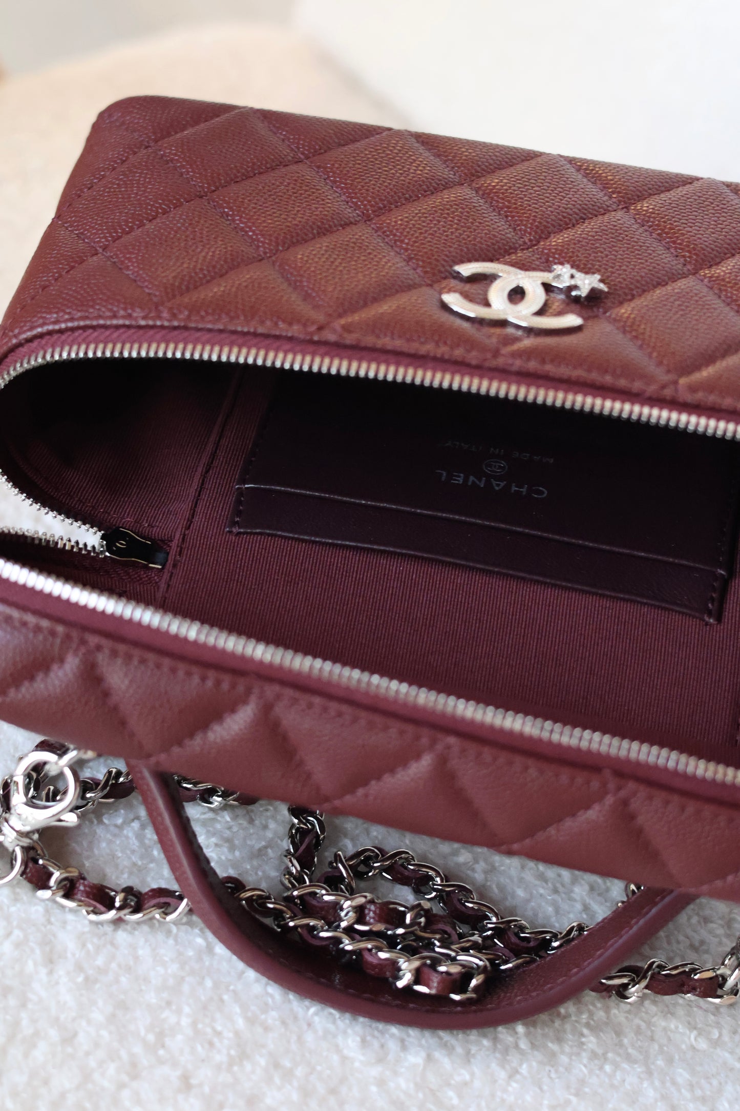 Vanity with Chain Shooting Star