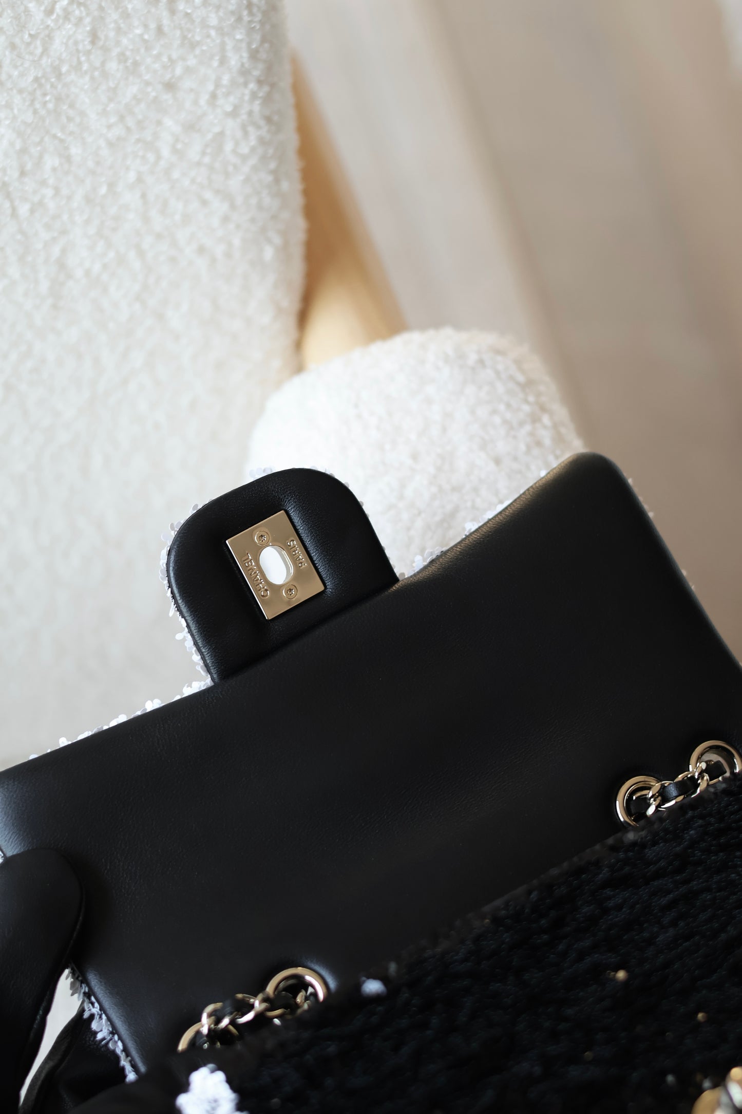 Flap bag, Sequins & gold-tone metal, black & white