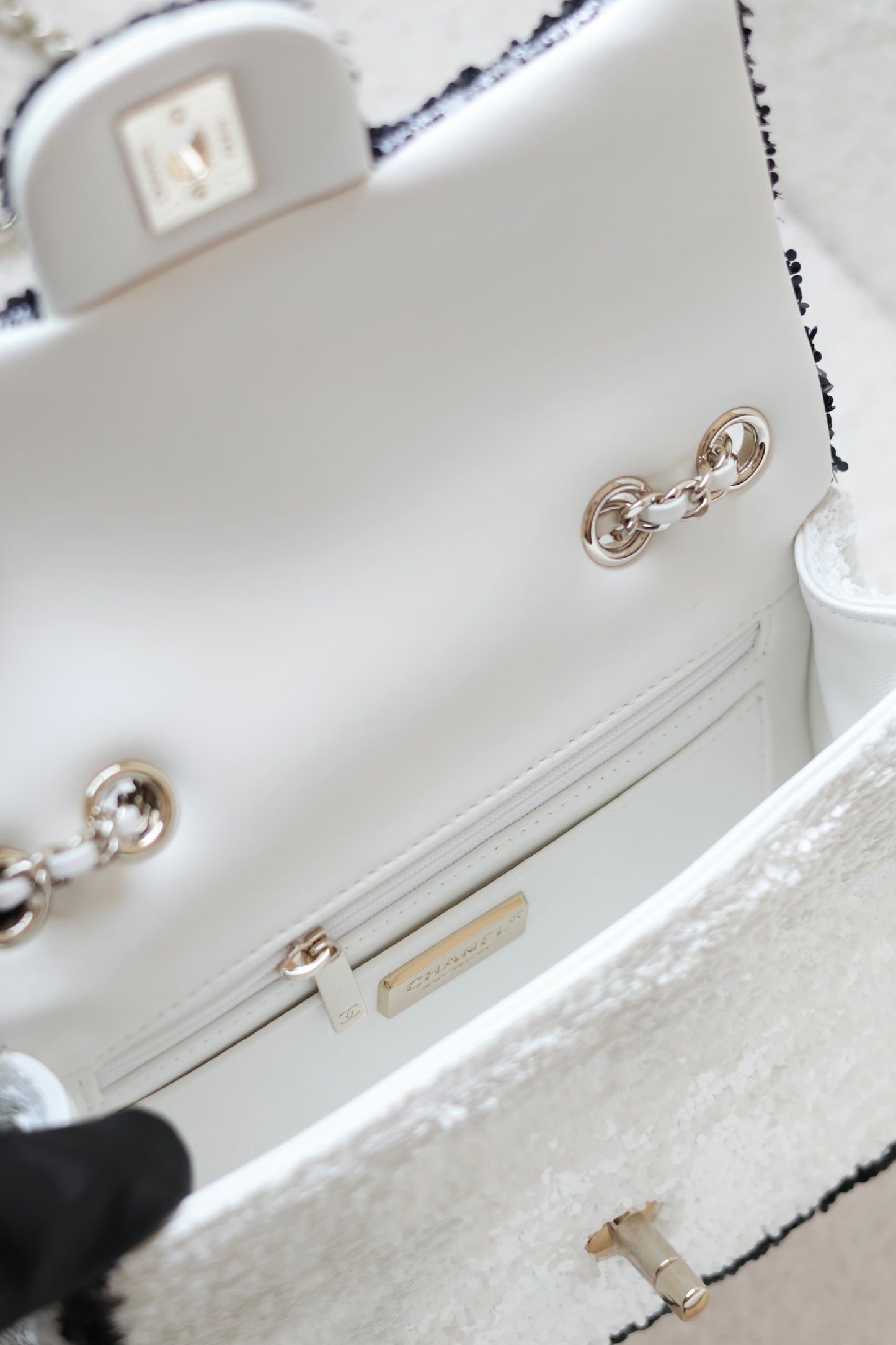 Flap bag, Sequins & gold-tone metal, black & white