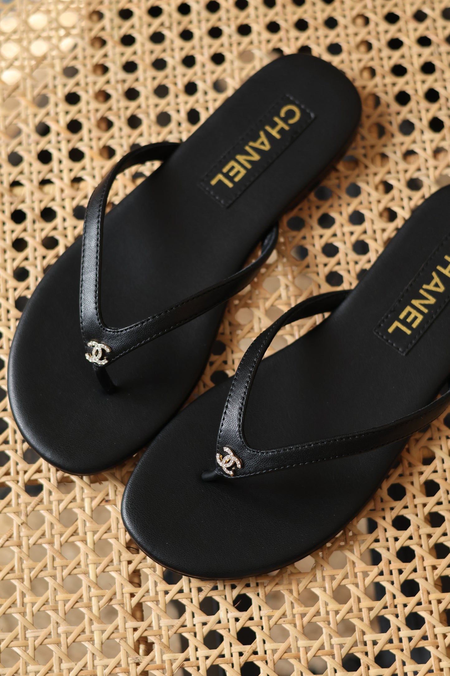 Thongs